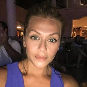 Meet your Posher, Carla